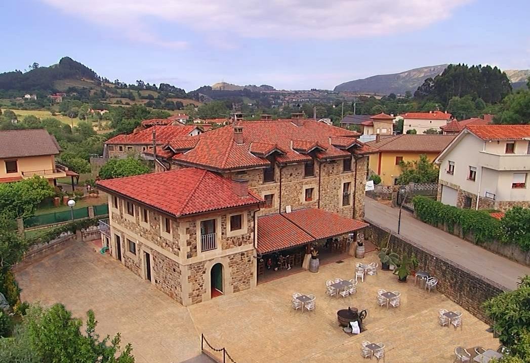 Posada Casa Rosalia Castro Urdiales Exterior photo