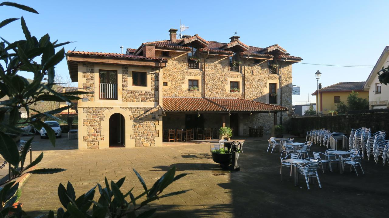 Posada Casa Rosalia Castro Urdiales Exterior photo